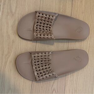 OluKai Women's Sandals Arch Support Sandals Slides